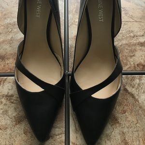 🖤Nine West Leather Pumps🖤